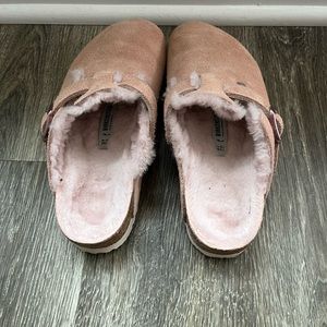 Birkenstock Boston Shearing Light Rose SZ 37 EU.              SZ 6-6.5 US